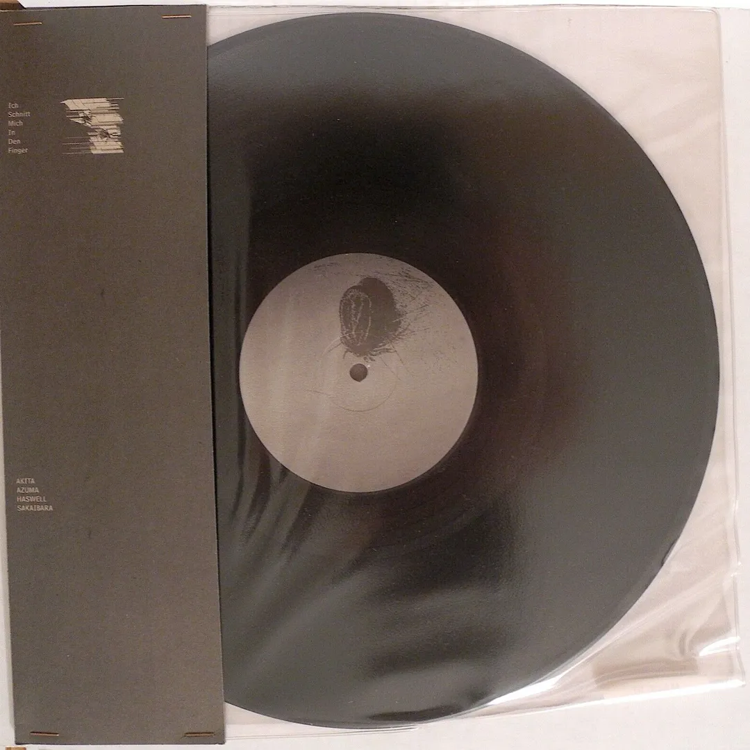 Ich schnitt mich in den Finger