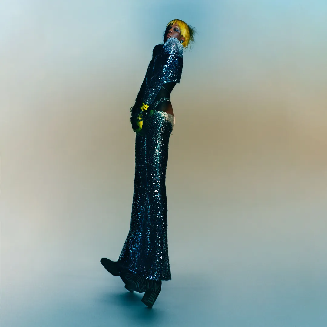 Praise a Lord Who Chews but Which Does Not Consume; (Or Simply, Hot Between Worlds)